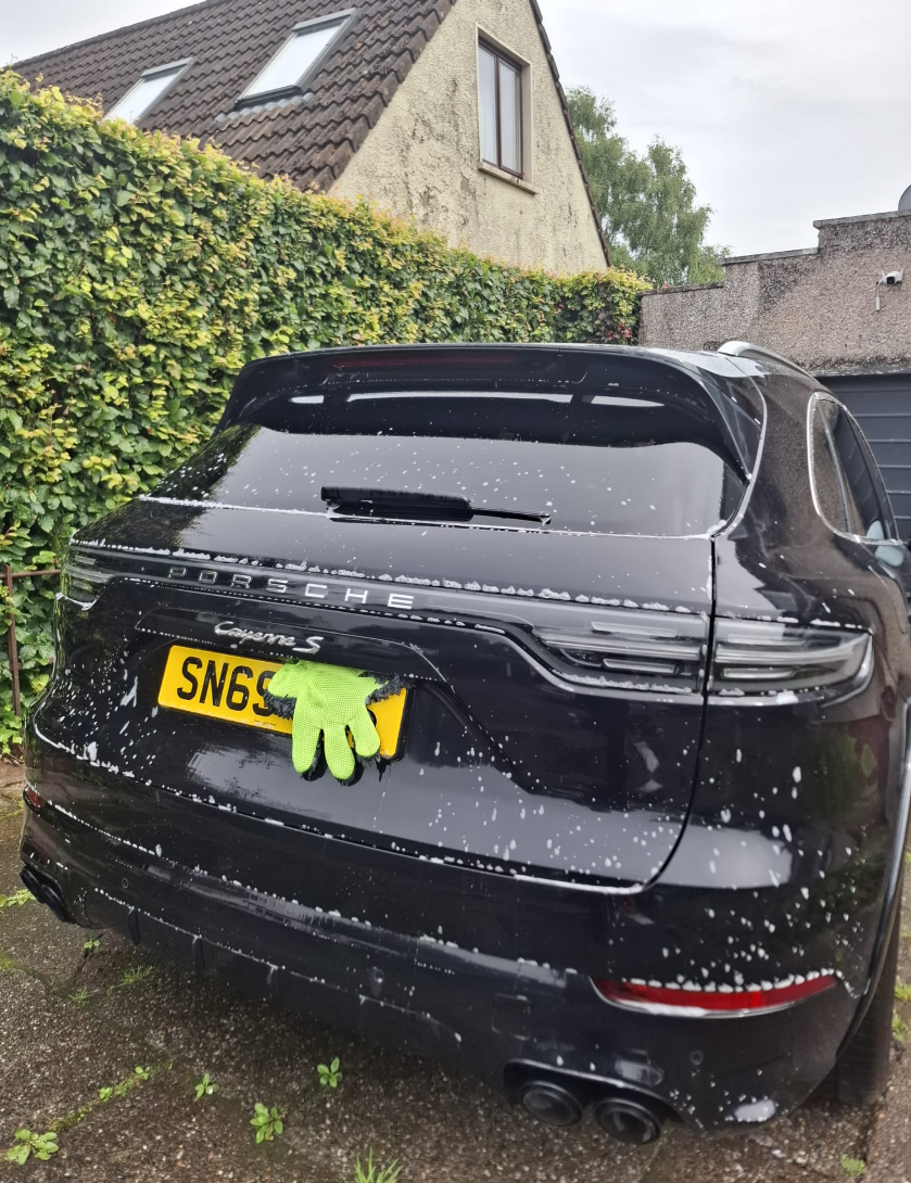 Snow foam treatment